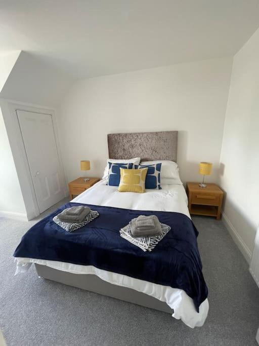 Fantastic Home In Brightons, Falkirk. Polmont Esterno foto